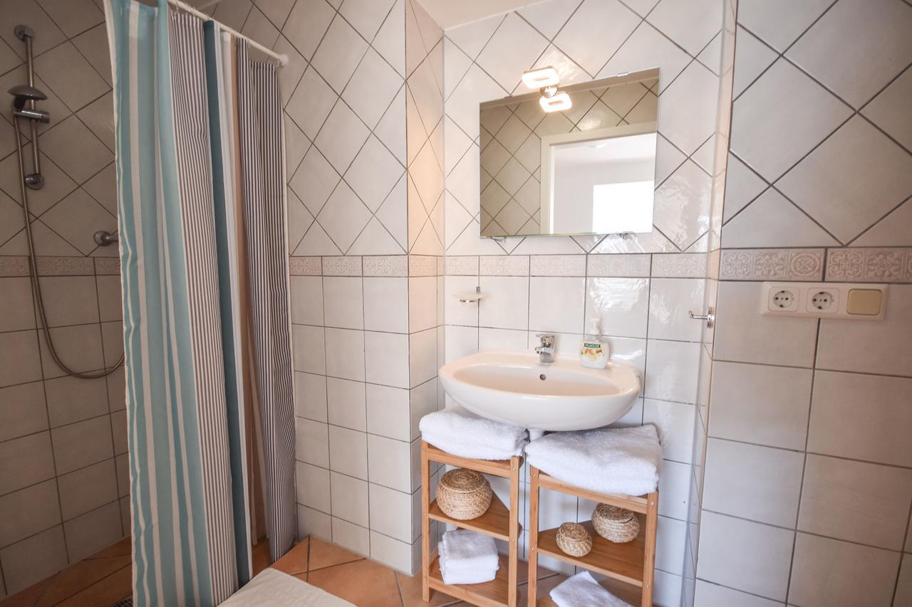 In The Second Line, Modern Beachfront Holiday Home In Costabella, Марбеля Екстериор снимка
