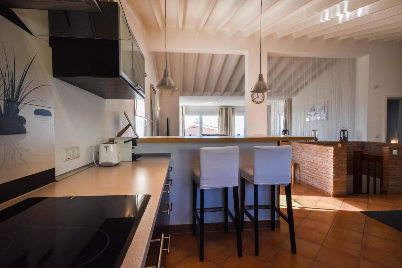 In The Second Line, Modern Beachfront Holiday Home In Costabella, Марбеля Екстериор снимка